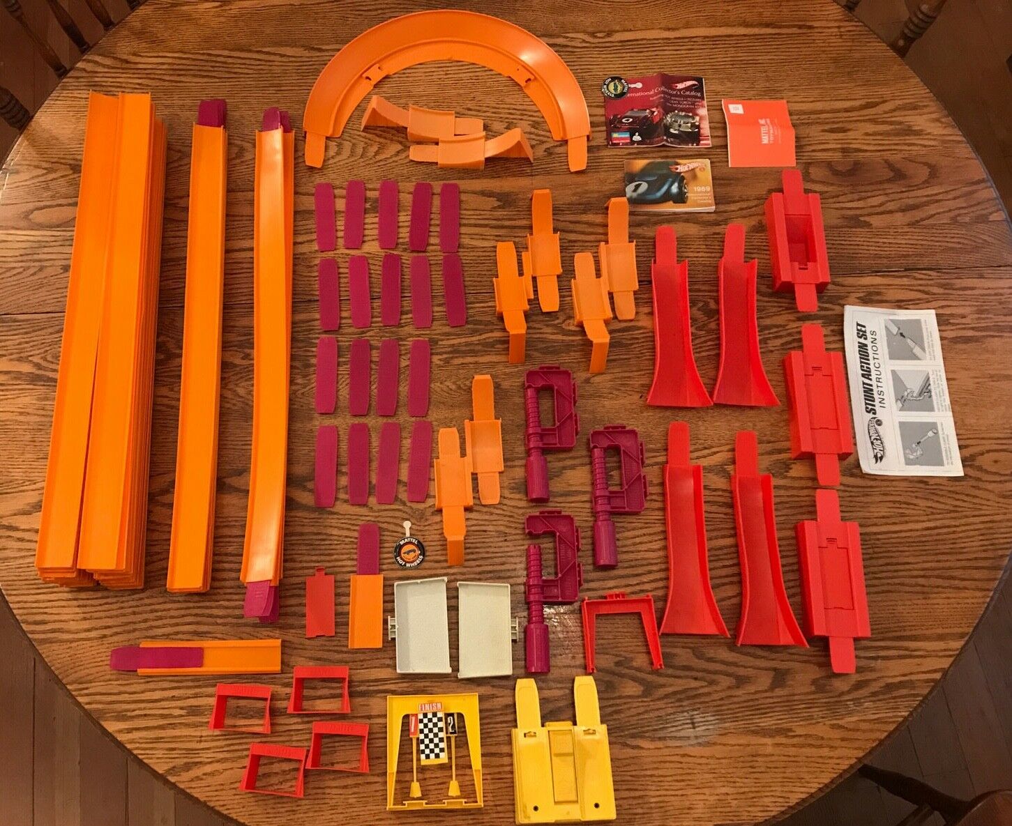 Vintage Lot Of Mattel Hot Wheels Stunt Track Over 85 Individual Pieces
