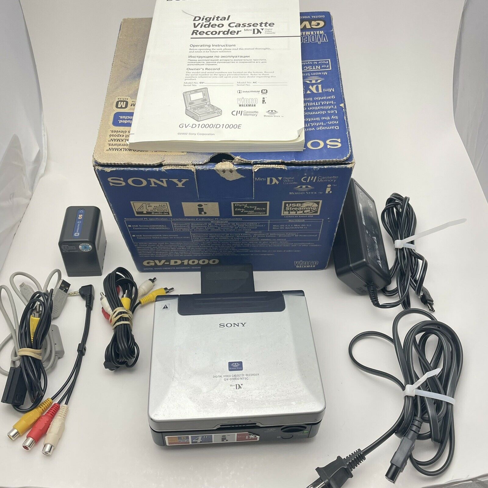 Sony Digital Video Cassette Recorder Gv-d1000 Ntsc Mini Dv With Manual And Box